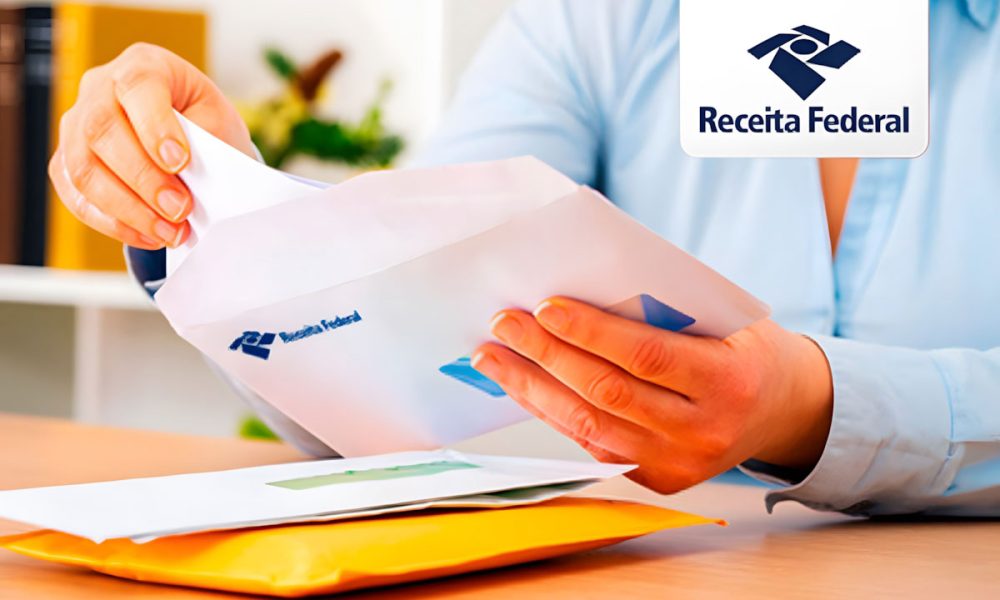 Este documento detalha as regras, prazos e novidades para a declaração do Imposto de Renda 2025, incluindo limites de obrigatoriedade, deduções permitidas, novas regras e multas por atraso, visando auxiliar o contribuinte a evitar a malha fina