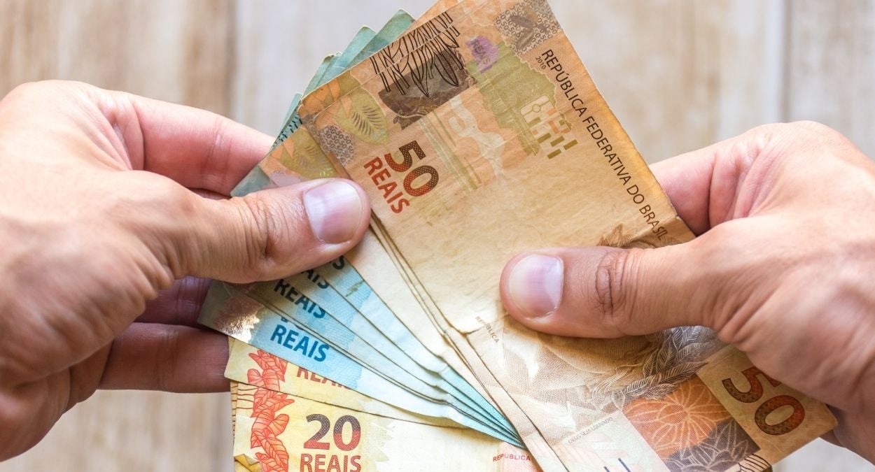 Governo libera lote extra de R$ 1,5 bilhão do abono salarial PIS/Pasep / Imagem canva pro