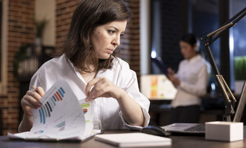 Gastos corporativos sem surpresas: como evitar desvios e melhorar a previsibilidade financeira?