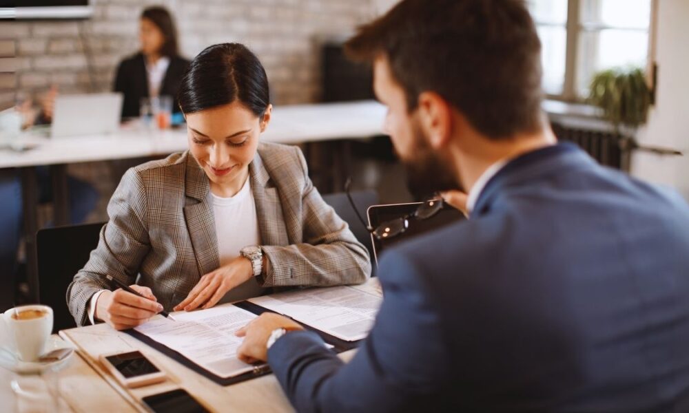 Posso ser demitido durante o contrato de experiência