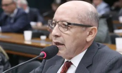 Projeto de lei prevê licença de cinco dias para acompanhante de mãe solo