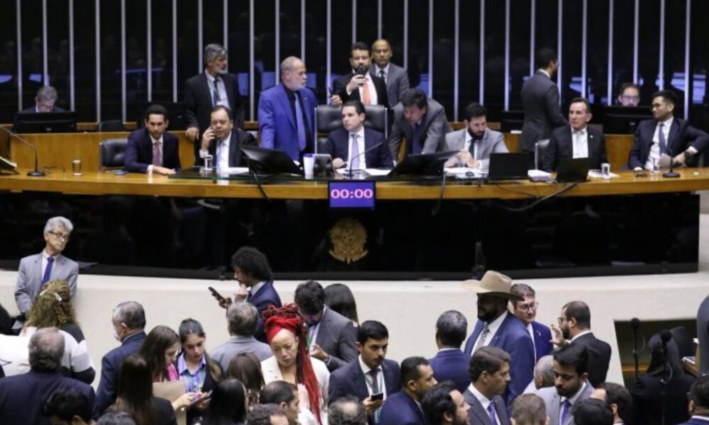 Câmara retira de pauta a MP sobre tributação de investimentos