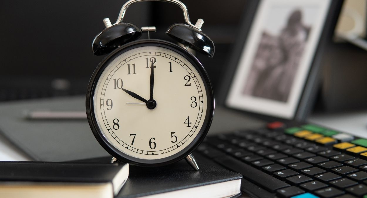 Fim da escala 6×1 pode ter transição para micro e pequenas empresas